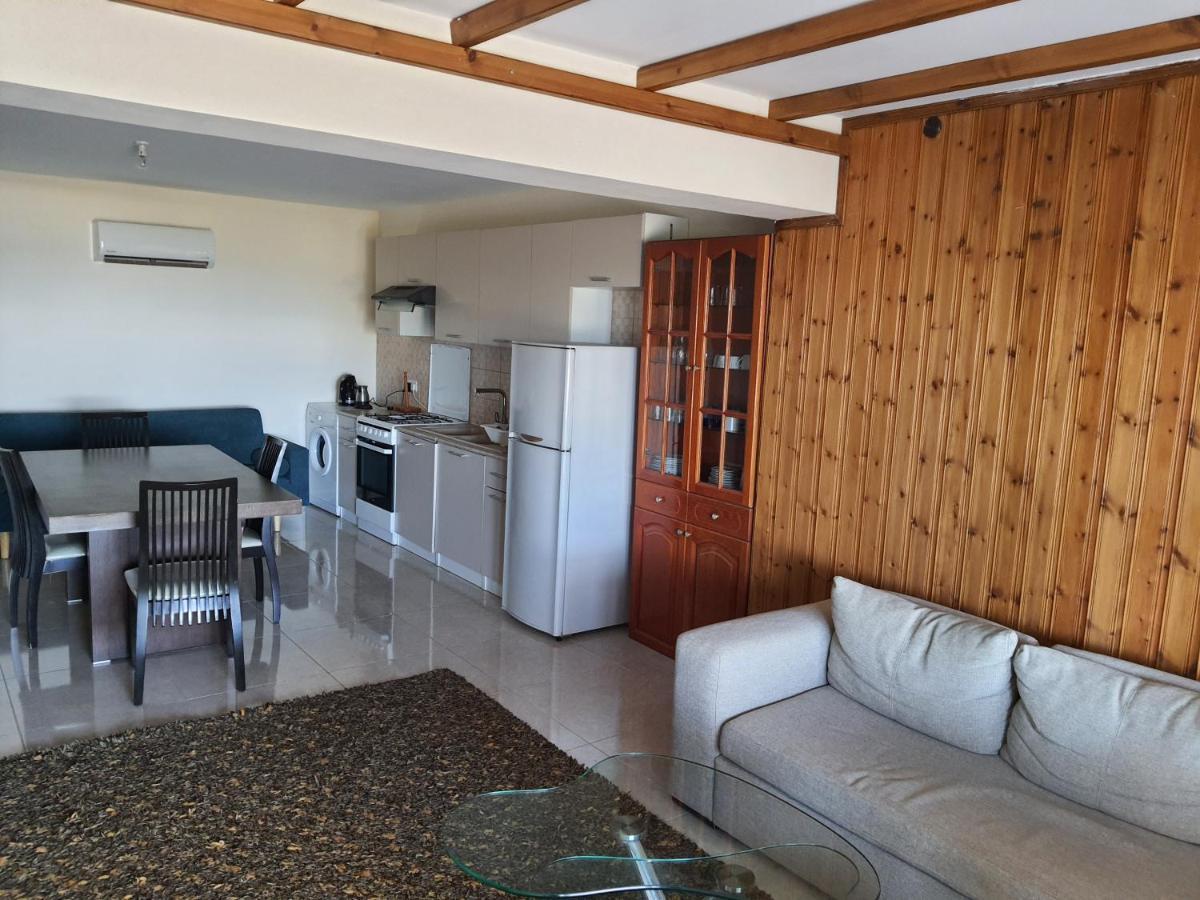 Joanna Sunset Apts Помос Екстериор снимка