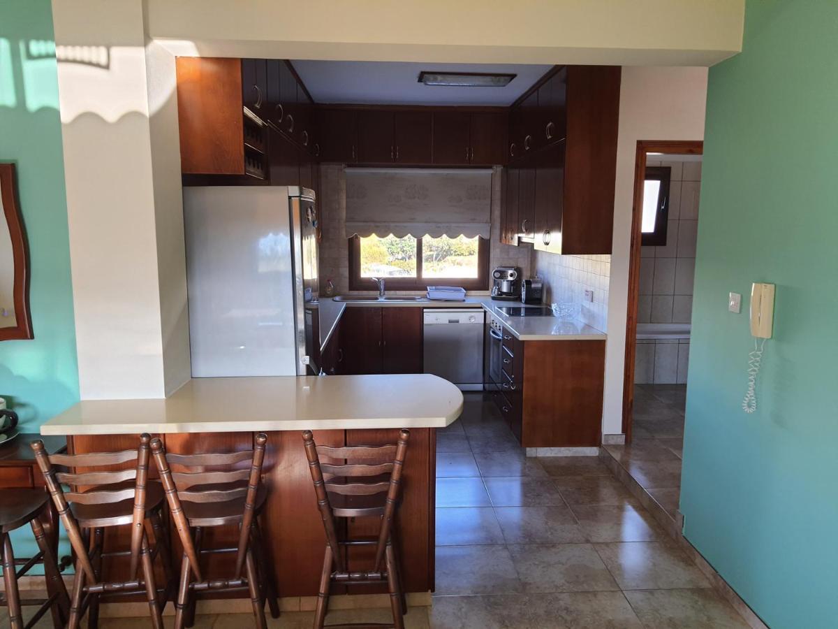 Joanna Sunset Apts Помос Екстериор снимка