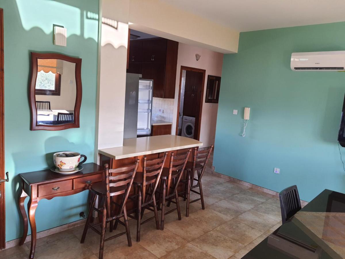 Joanna Sunset Apts Помос Екстериор снимка