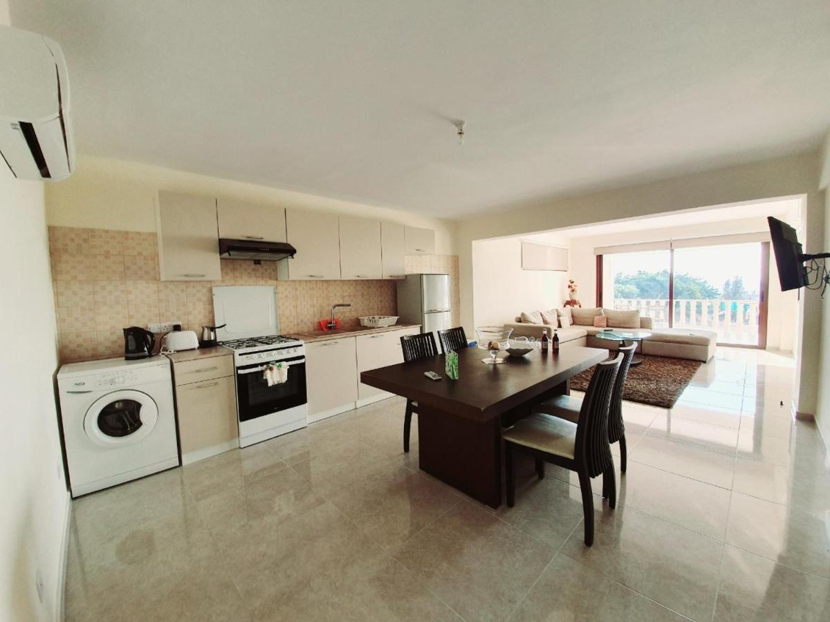 Joanna Sunset Apts Помос Екстериор снимка