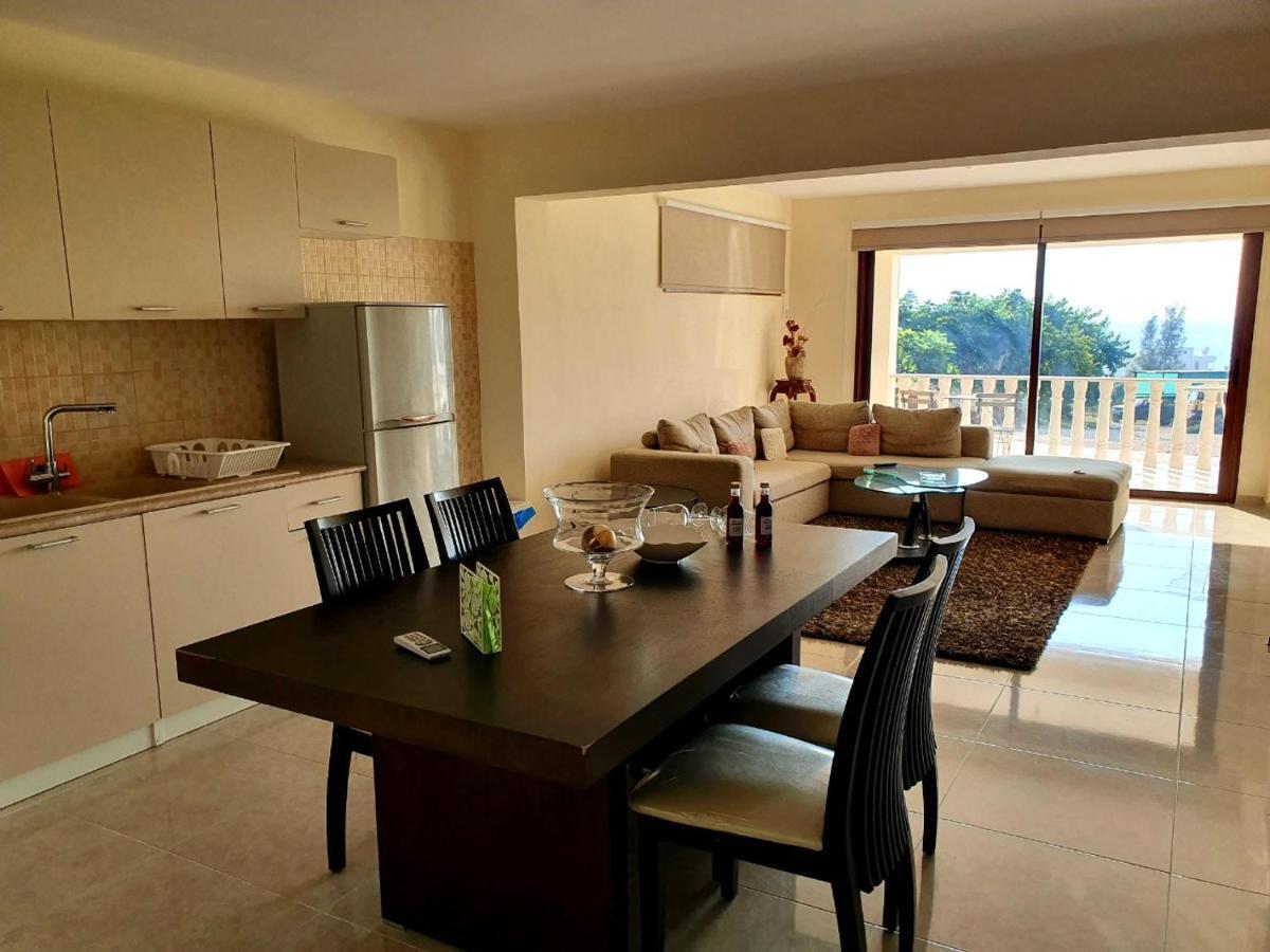 Joanna Sunset Apts Помос Екстериор снимка